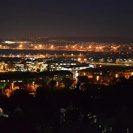 安娜公寓 * 布道尔斯